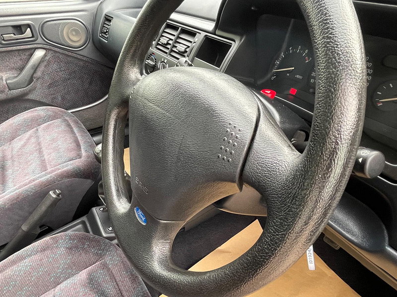 Ford Orion 1.4 LX 4dr