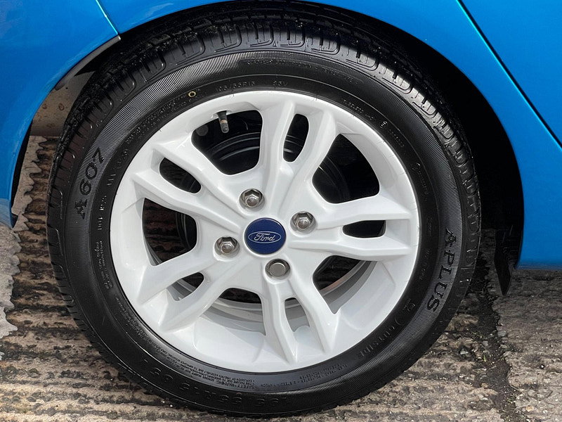 Ford Fiesta 1.25 Zetec Blue Edition Euro 6 5dr