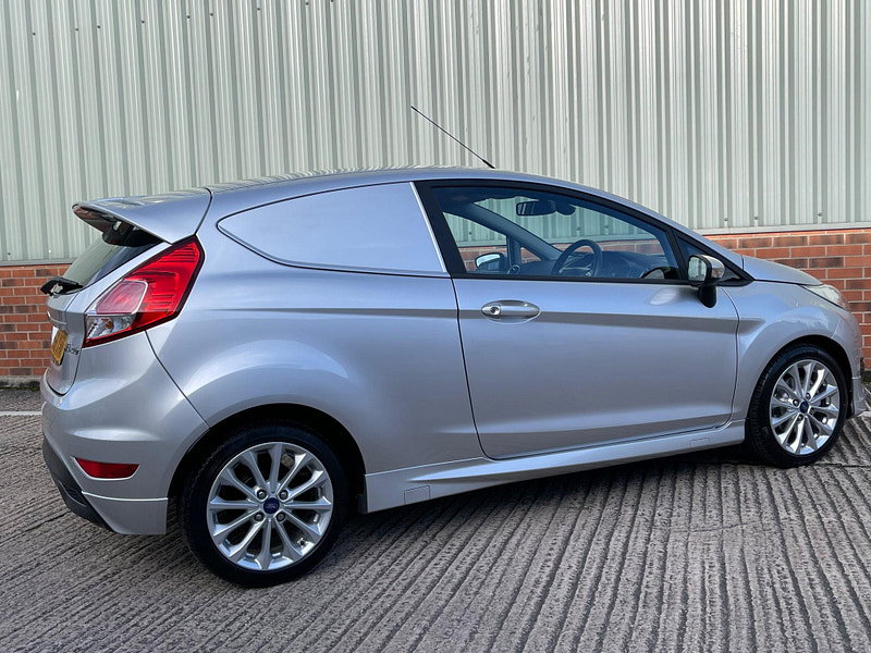 Ford Fiesta Van 1.5 TDCi Sport Panel Van 3dr