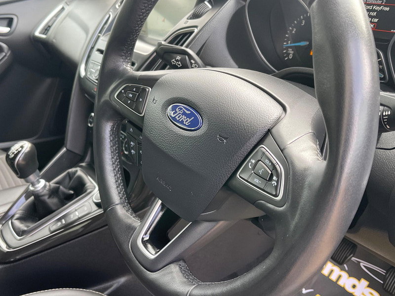 Ford Focus 1.0T EcoBoost Titanium X Euro 6 (s/s) 5dr