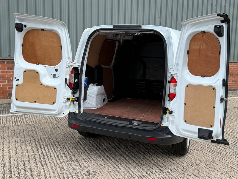 Ford Transit Courier 1.0 EcoBoost Limited L1 Euro 6 5dr