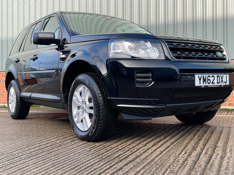 Land Rover Freelander 2 2.2 TD4 Black and White 4WD Euro 5 (s/s) 5dr