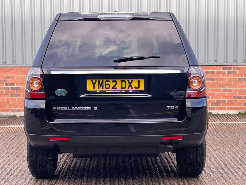 Land Rover Freelander 2 2.2 TD4 Black and White 4WD Euro 5 (s/s) 5dr