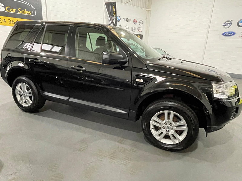 Land Rover Freelander 2 2.2 TD4 Black and White 4WD Euro 5 (s/s) 5dr