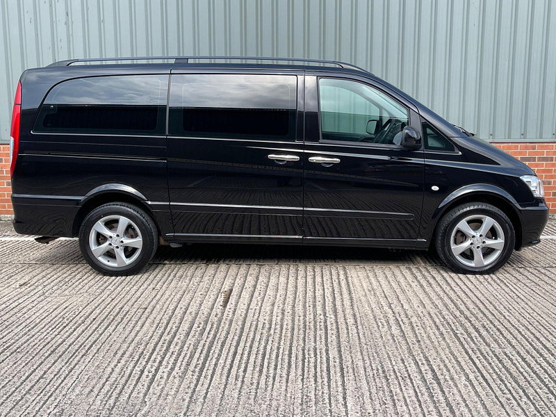Mercedes-Benz Vito Dualiner Sport Crew Van