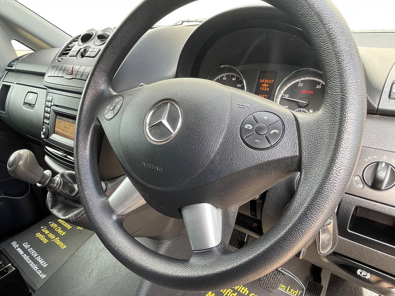 Mercedes-Benz Vito Dualiner Sport Crew Van