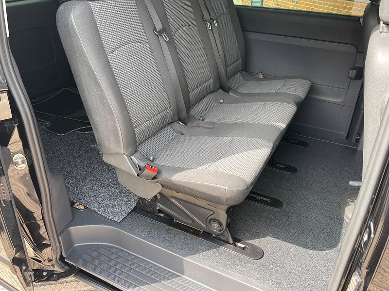 Mercedes-Benz Vito Dualiner Sport Crew Van