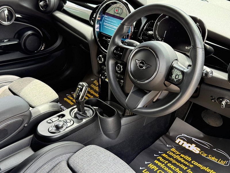 MINI Electric hatch Cooper SE 32.6kWh Level 2 Auto 3dr