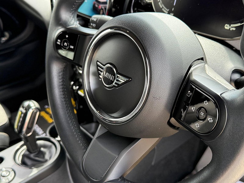 MINI Electric hatch Cooper SE 32.6kWh Level 2 Auto 3dr