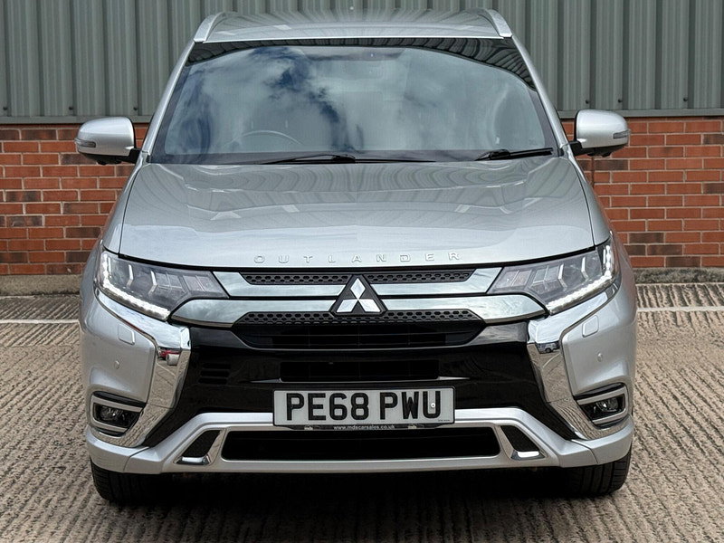 Mitsubishi Outlander 2.4h TwinMotor 13.8kWh 4h CVT 4WD Euro 6 (s/s) 5dr