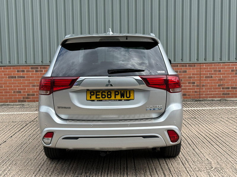 Mitsubishi Outlander 2.4h TwinMotor 13.8kWh 4h CVT 4WD Euro 6 (s/s) 5dr