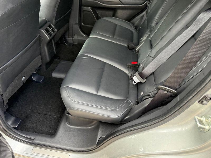 Mitsubishi Outlander 2.4h TwinMotor 13.8kWh 4h CVT 4WD Euro 6 (s/s) 5dr