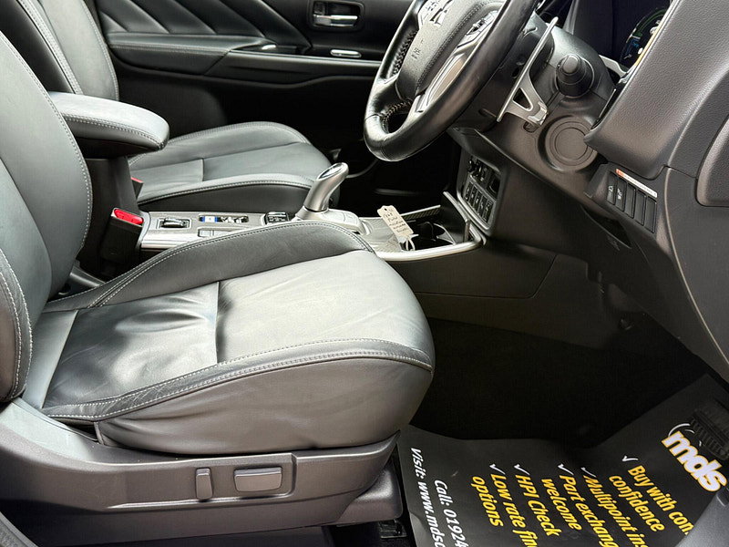 Mitsubishi Outlander 2.4h TwinMotor 13.8kWh 4h CVT 4WD Euro 6 (s/s) 5dr