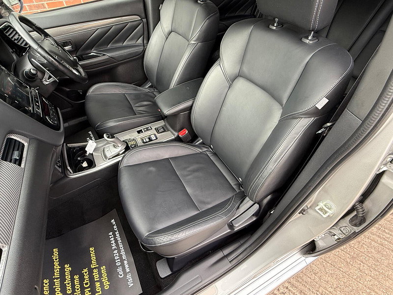 Mitsubishi Outlander 2.4h TwinMotor 13.8kWh 4h CVT 4WD Euro 6 (s/s) 5dr