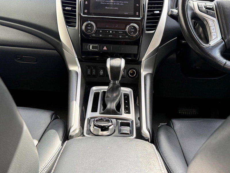 Mitsubishi Shogun Sport 2.4D 4 Auto 4WD Euro 6 5dr