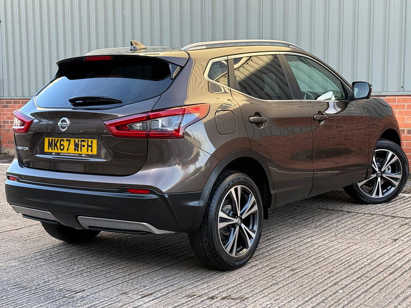 Nissan Qashqai 1.2 DIG-T N-Connecta Euro 6 (s/s) 5dr
