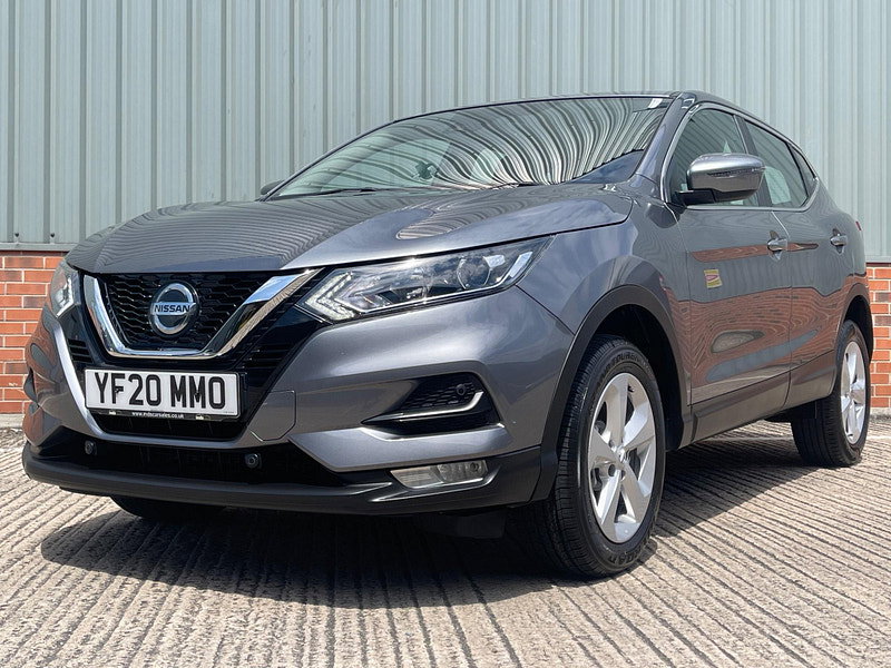 Nissan Qashqai 1.3 DIG-T Acenta Premium Euro 6 (s/s) 5dr