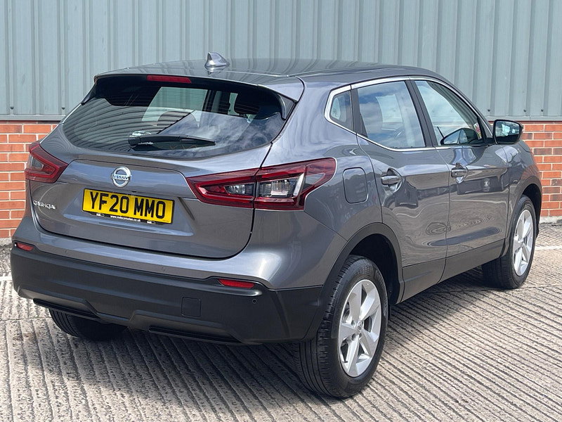 Nissan Qashqai 1.3 DIG-T Acenta Premium Euro 6 (s/s) 5dr