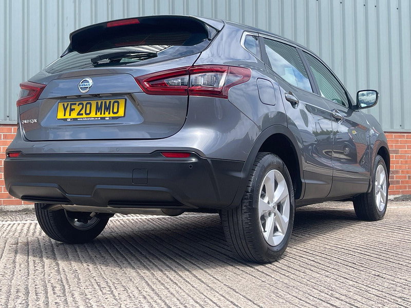 Nissan Qashqai 1.3 DIG-T Acenta Premium Euro 6 (s/s) 5dr