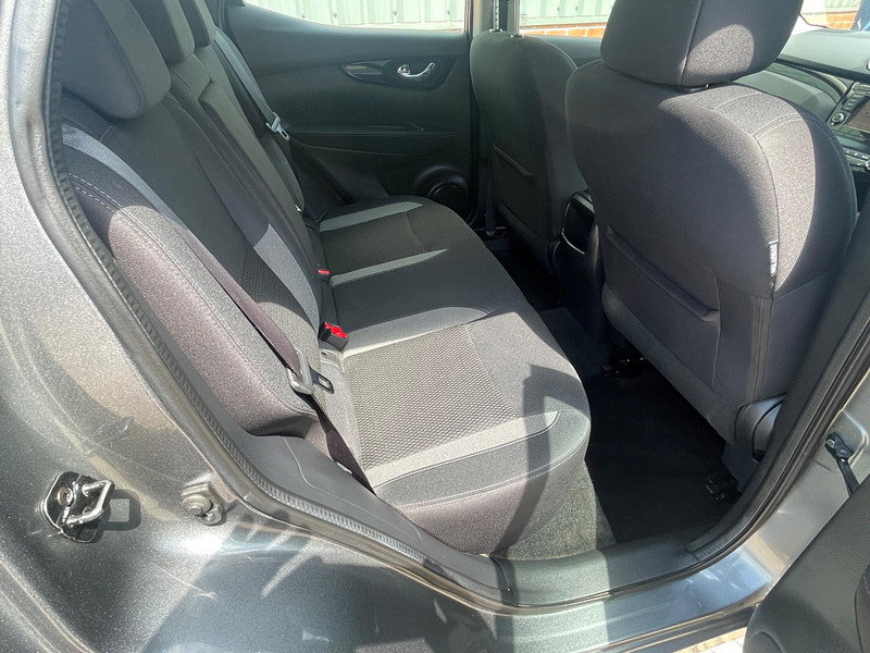 Nissan Qashqai 1.3 DIG-T Acenta Premium Euro 6 (s/s) 5dr