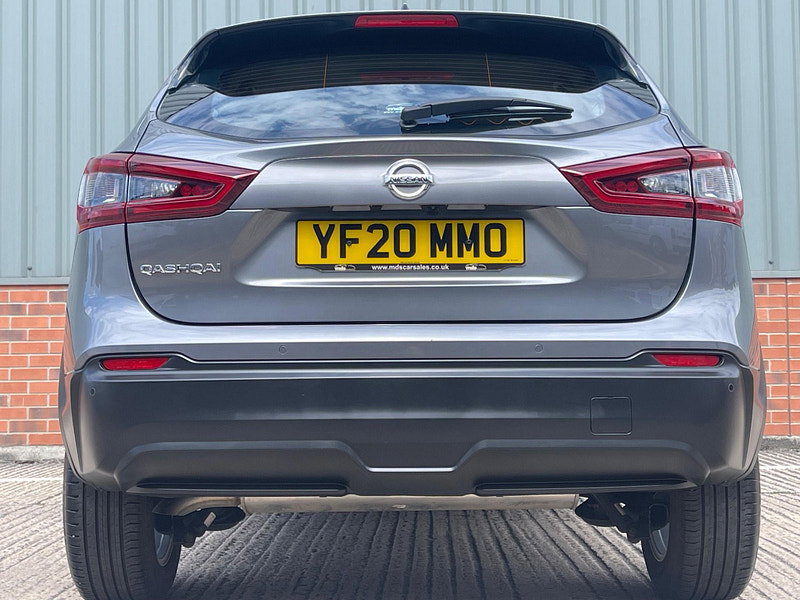 Nissan Qashqai 1.3 DIG-T Acenta Premium Euro 6 (s/s) 5dr
