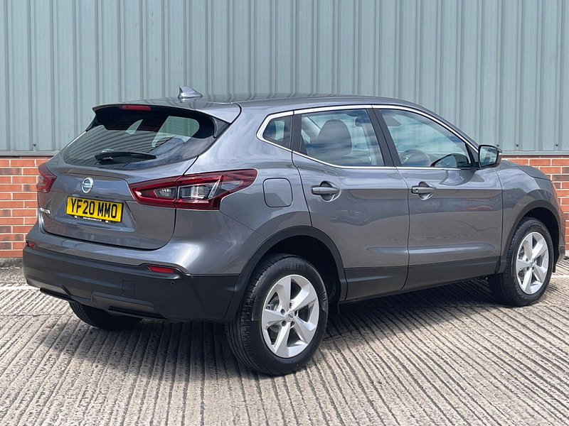 Nissan Qashqai 1.3 DIG-T Acenta Premium Euro 6 (s/s) 5dr