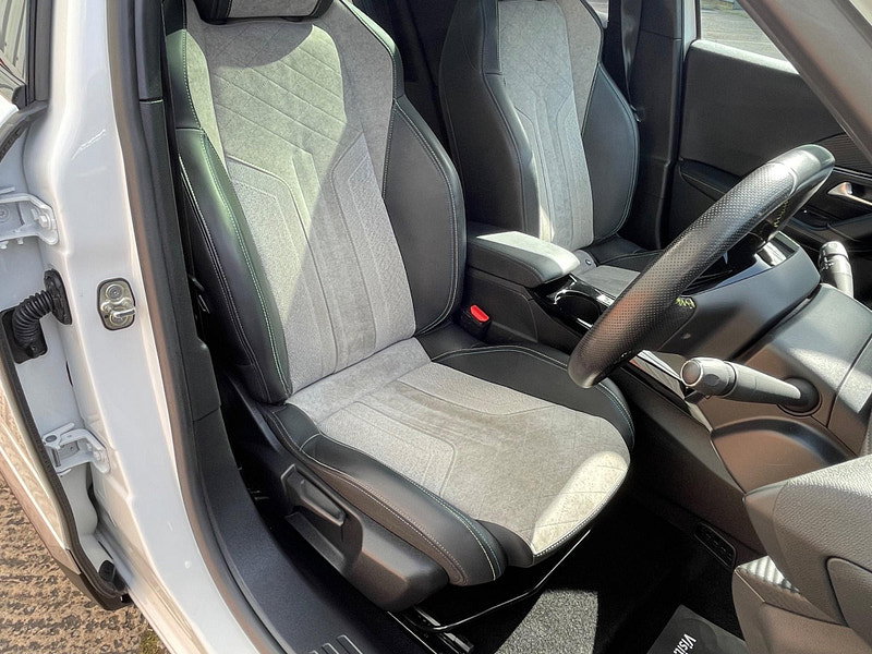 Peugeot E-2008 50kWh GT Premium Auto 5dr