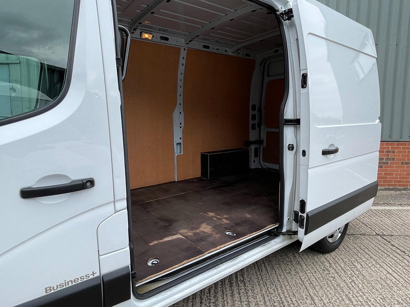 Renault Master 2.3 dCi 33 Business+ FWD MWB Medium Roof Euro 6 4dr