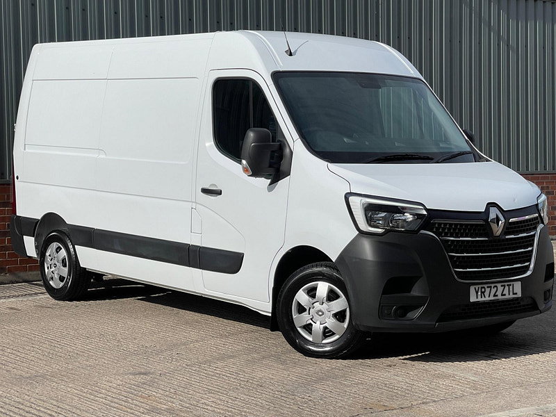 Renault Master 2.3 dCi 33 Business+ FWD MWB Medium Roof Euro 6 4dr