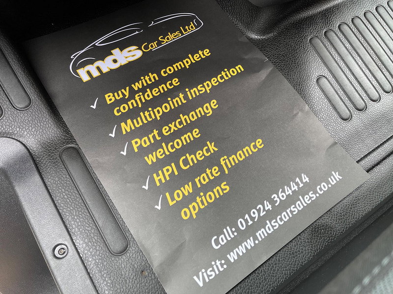Renault Master 2.3 dCi 33 Business+ FWD MWB Medium Roof Euro 6 4dr