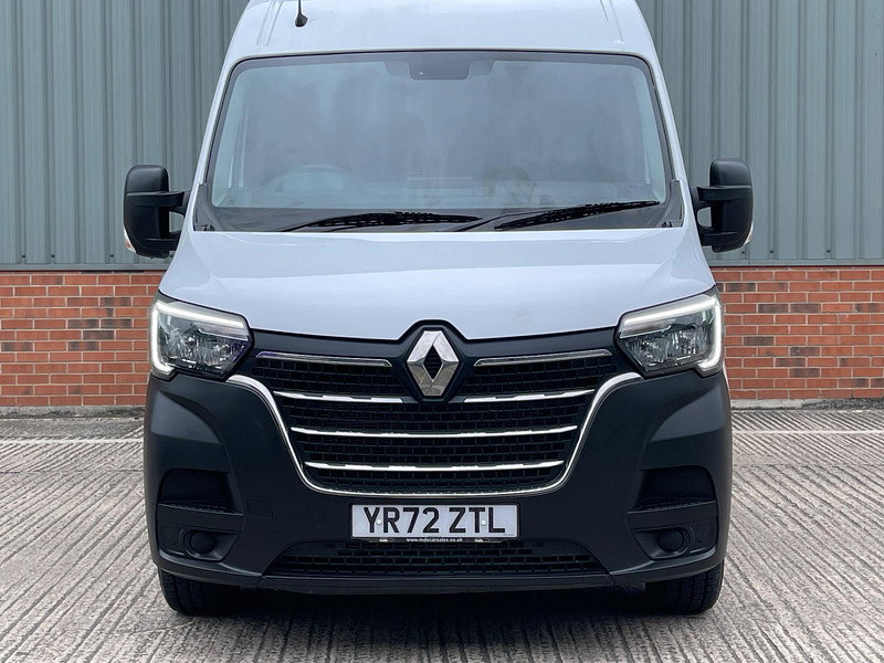 Renault Master 2.3 dCi 33 Business+ FWD MWB Medium Roof Euro 6 4dr