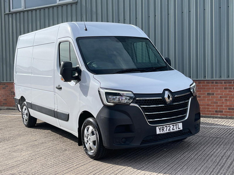 Renault Master 2.3 dCi 33 Business+ FWD MWB Medium Roof Euro 6 4dr