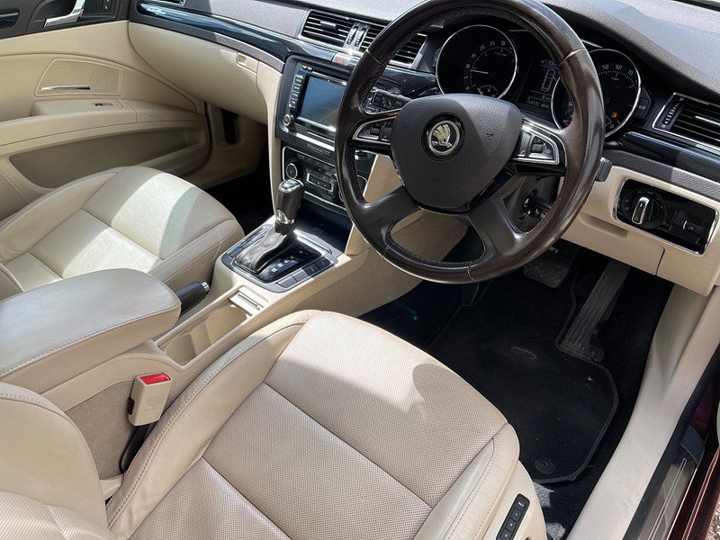 Skoda Superb 2.0 TDI Laurin & Klement DSG Euro 5 (s/s) 5dr