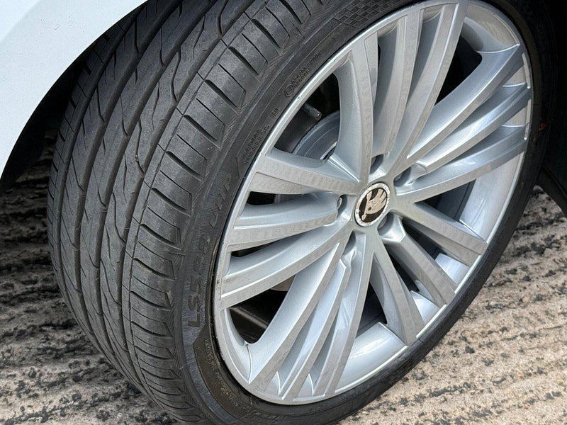 Skoda Superb 2.0 TDI SE L Executive DSG Auto 6Spd Euro 6 (s/s) 5dr
