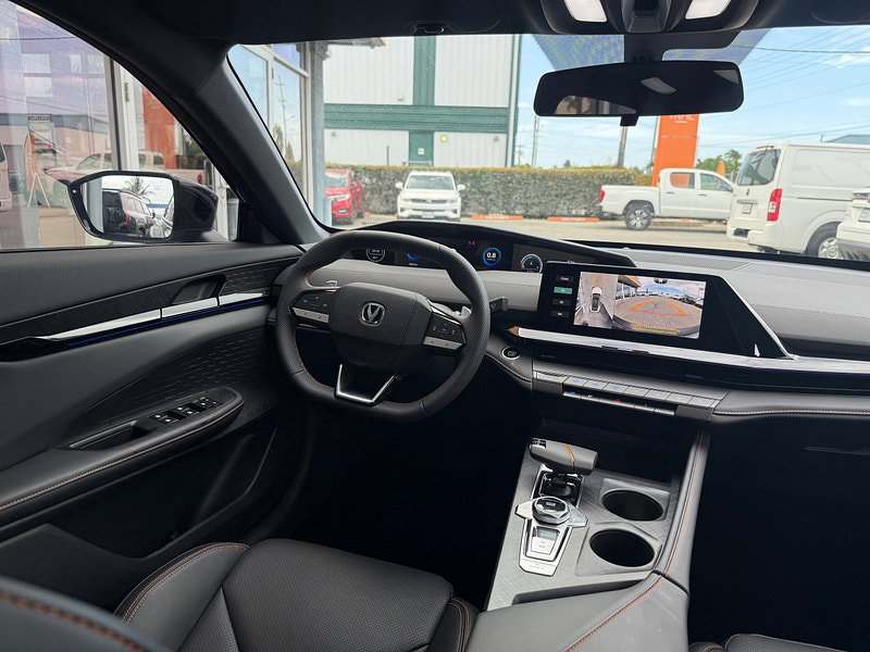 Changan UNI-V UNI V 4dr Automatic 2026