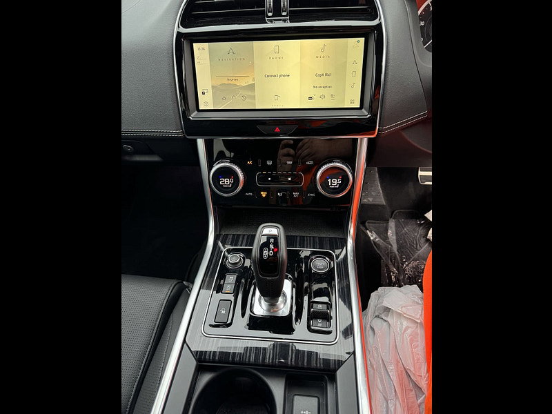 Jaguar XE RHD   D200 MHEV Limited Edition AWD 2.0L Diesel 8-Speed AT 204bhp 0dr Automatic 2026