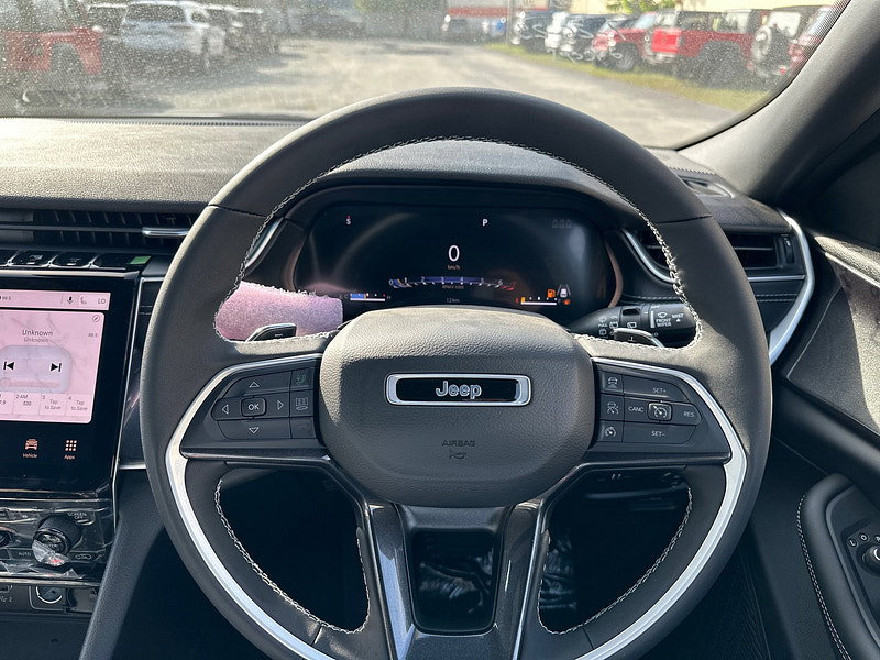 Jeep Grand Cherokee RHD New   Altitude 4x4 3.6L Gas 8-Speed AT 5-Seater 0dr Automatic 2026