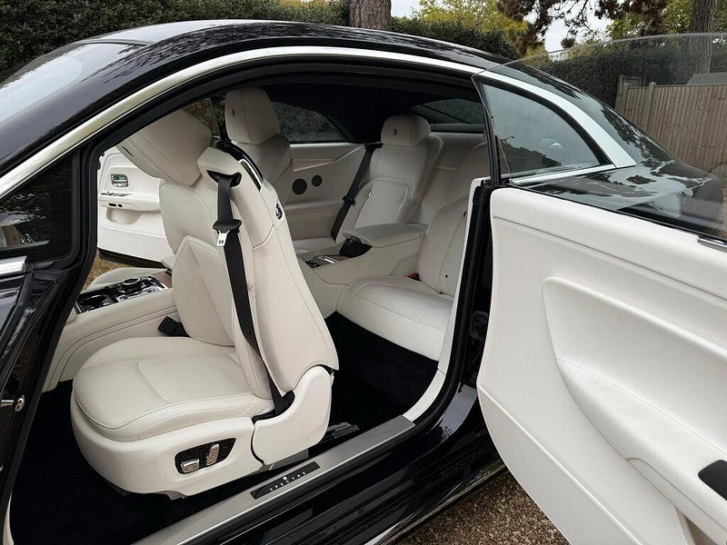Rolls-Royce Spectre Spectre Launch Package  2dr Automatic 2026