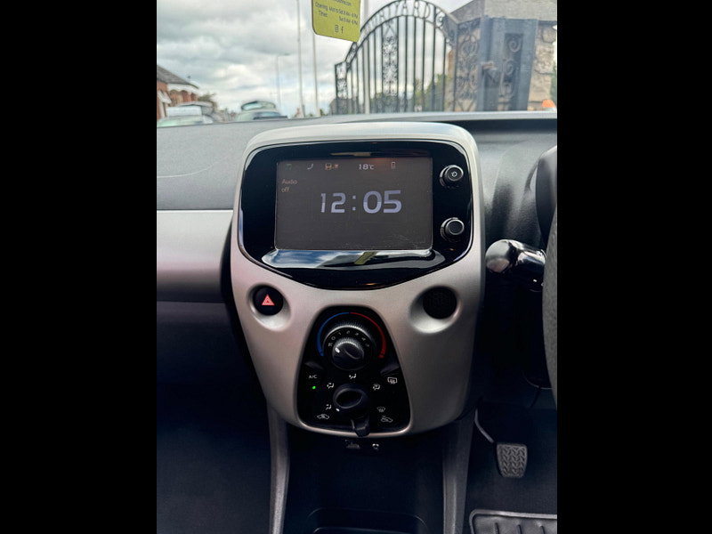 Peugeot 108 1.0 Active Euro 6 5dr