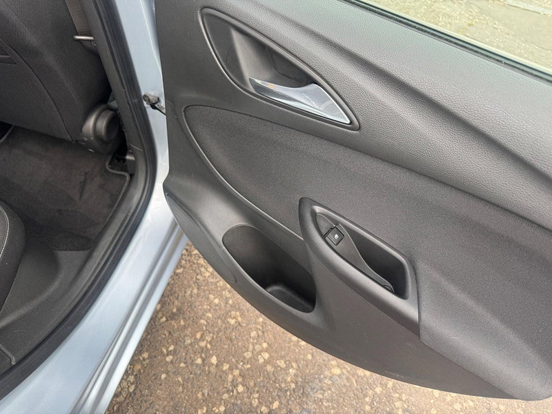 Vauxhall Astra 1.6 CDTi BlueInjection SRi Euro 6 (s/s) 5dr
