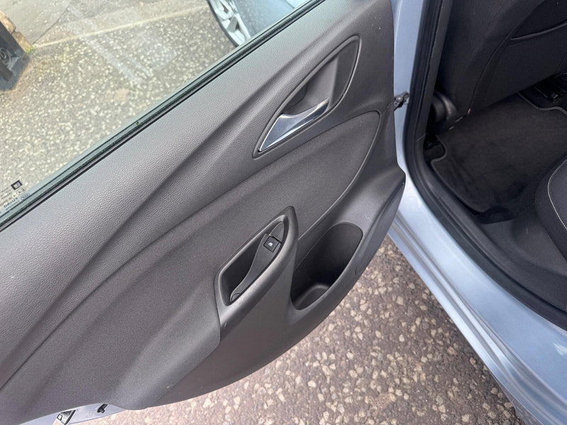 Vauxhall Astra 1.6 CDTi BlueInjection SRi Euro 6 (s/s) 5dr