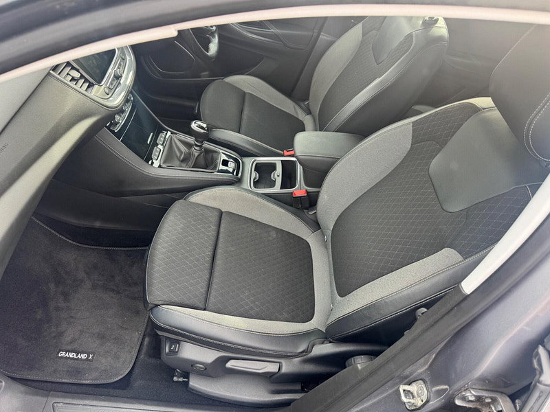 Vauxhall Grandland X 1.5 Turbo D BlueInjection Sport Nav Euro 6 (s/s) 5dr