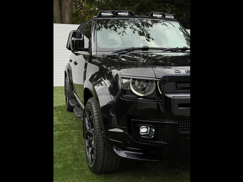 Land Rover DEFENDER 110 3.0 D300 MHEV X-Dynamic HSE Auto 4WD Euro 6 (s/s) 5dr