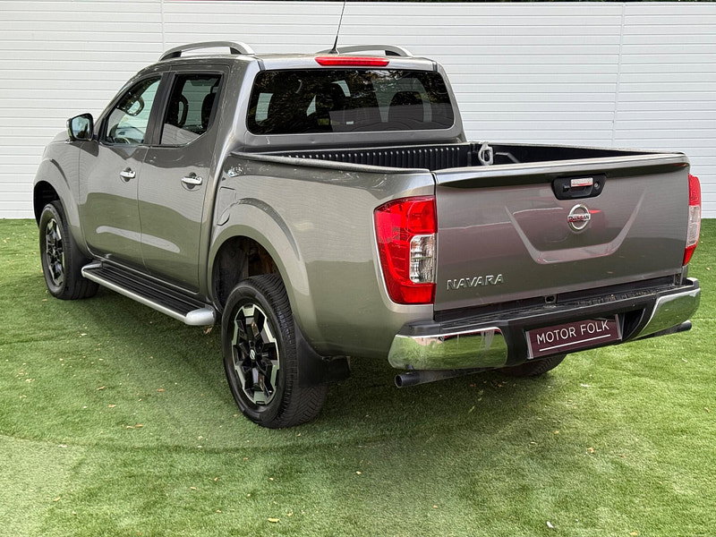 Nissan Navara 2.3 dCi Tekna Auto 4WD Euro 6 4dr
