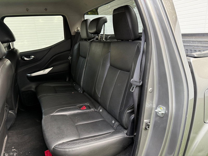 Nissan Navara 2.3 dCi Tekna Auto 4WD Euro 6 4dr