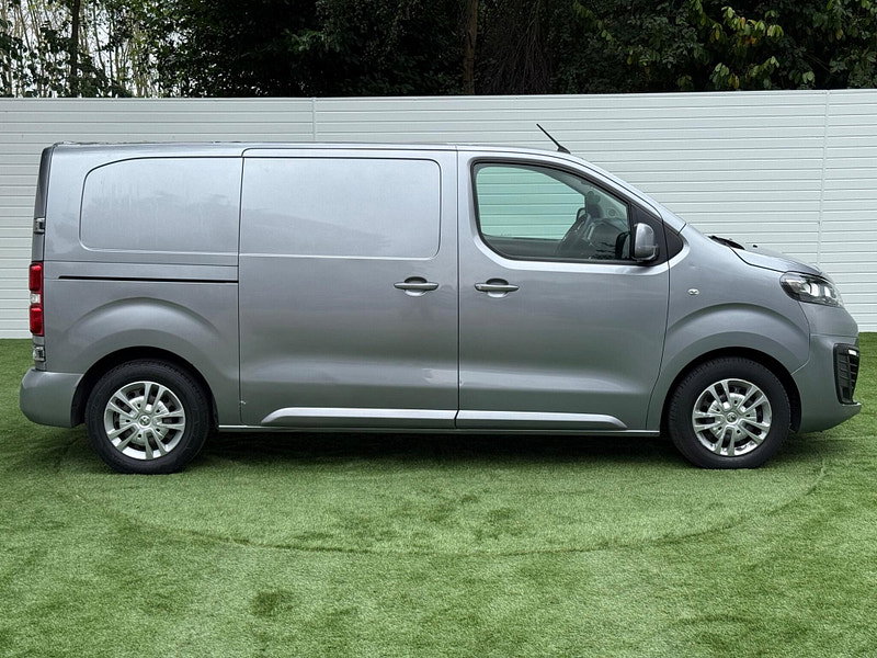 Vauxhall Vivaro 1.5 Turbo D 2700 Sportive L1 H1 Euro 6 (s/s) 5dr