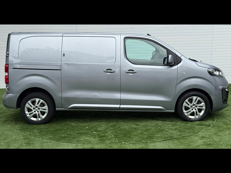 Vauxhall Vivaro 2.0 Turbo D 3100 Elite L1 H1 Euro 6 (s/s) 5dr
