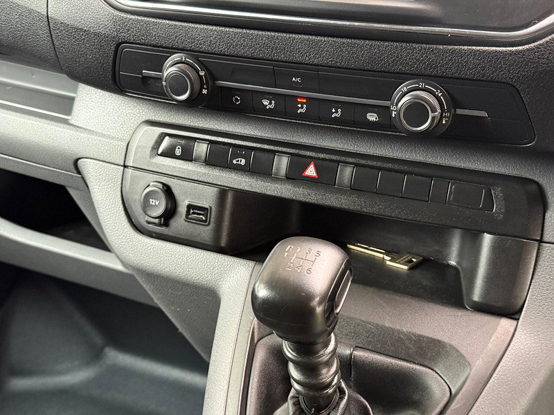 Vauxhall Vivaro 2.0 Turbo D 3100 Elite L1 H1 Euro 6 (s/s) 5dr