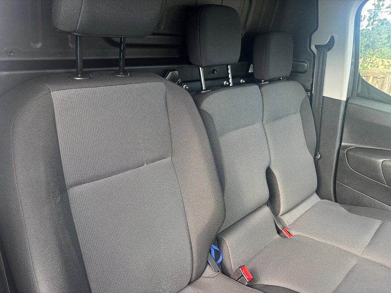 2020 Citroen Berlingo in Grey, photo 11 of 13
