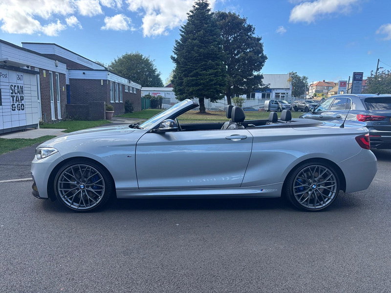 2015 BMW 2 Series in Silver, photo 4 of 16